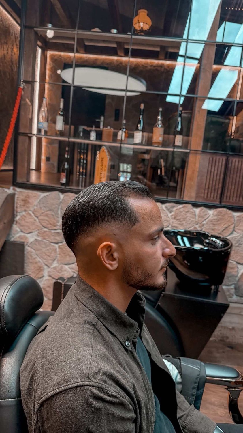 Dégradé propre — Poga Barber House